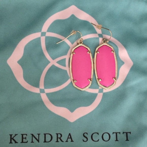 Kendra Scott Jewelry - Hot pink Elle Kendra earrings